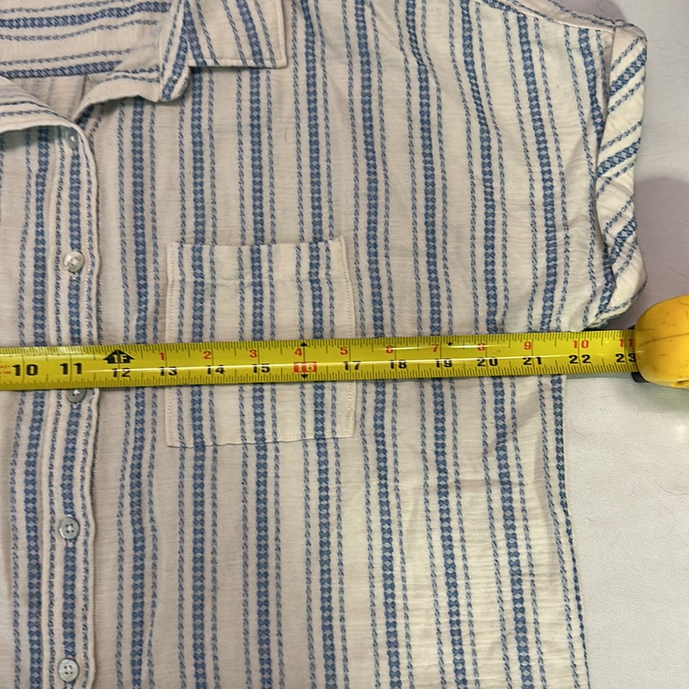 SOLD Faherty Ocean Catalina Stripe Ivory & Blue Short Sleeve Top EUC - Picture 12 of 16
